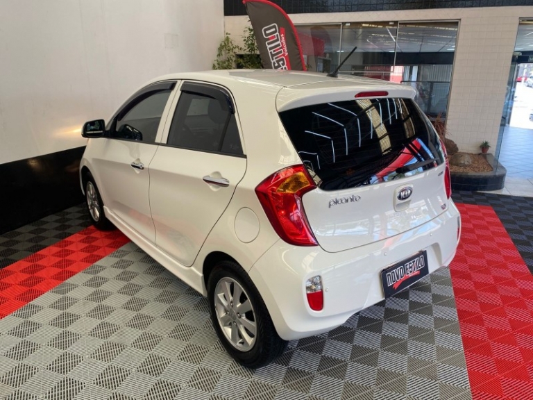 KIA MOTORS - PICANTO - 2012/2013 - Branca - R$ 39.900,00