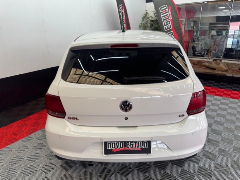 VOLKSWAGEN - GOL - 2014/2014 - Branca - R$ 43.900,00