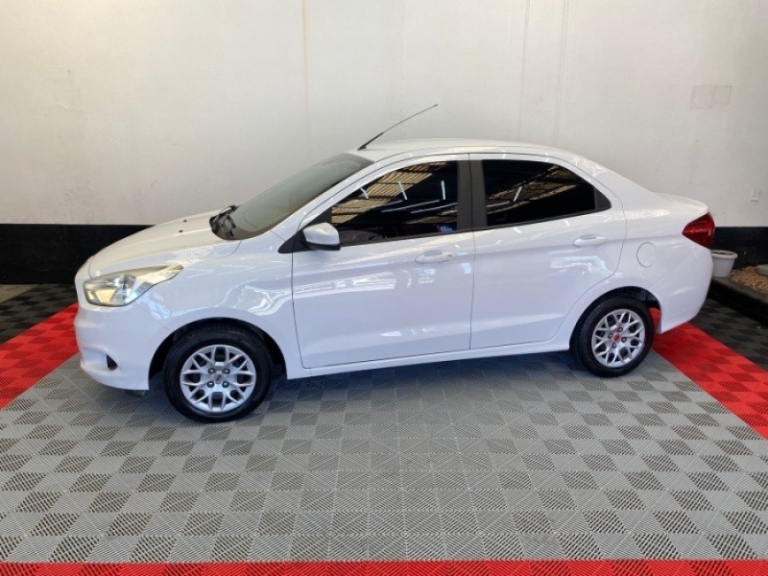 FORD - KA + - 2014/2015 - Branca - R$ 44.000,00