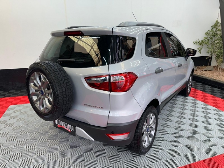 FORD - ECOSPORT - 2013/2014 - Prata - R$ 58.000,00