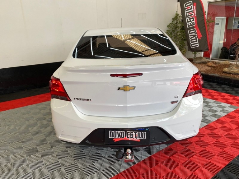 CHEVROLET - PRISMA - 2019/2019 - Branca - R$ 62.000,00