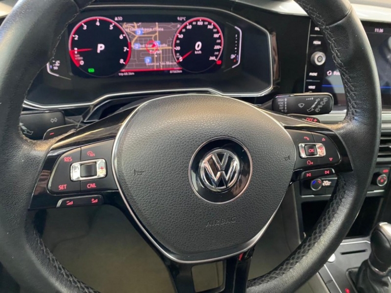 VOLKSWAGEN - POLO - 2018/2019 - Branca - R$ 82.900,00