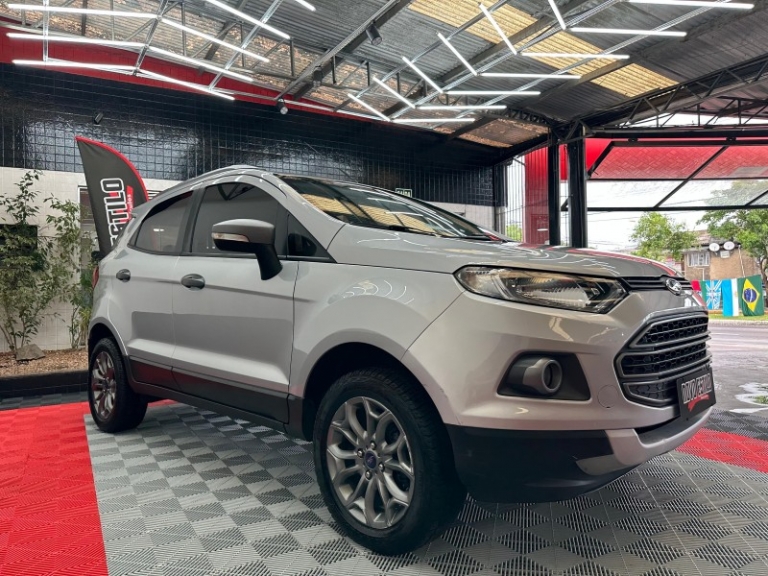 FORD - ECOSPORT - 2013/2014 - Prata - R$ 58.000,00