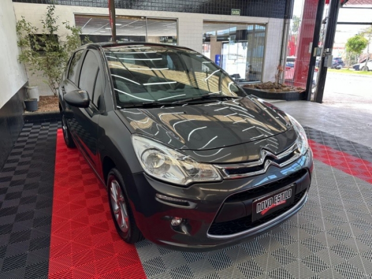 CITROËN - C3 - 2018/2018 - Cinza - R$ 49.900,00