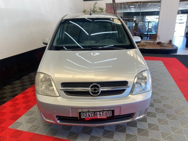 CHEVROLET - MERIVA - 2005/2005 - Prata - R$ 26.000,00