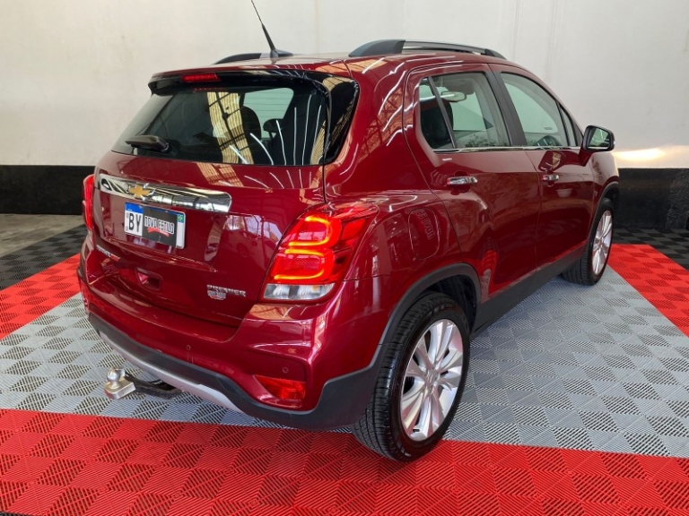 CHEVROLET - TRACKER - 2018/2019 - Vermelha - R$ 95.000,00