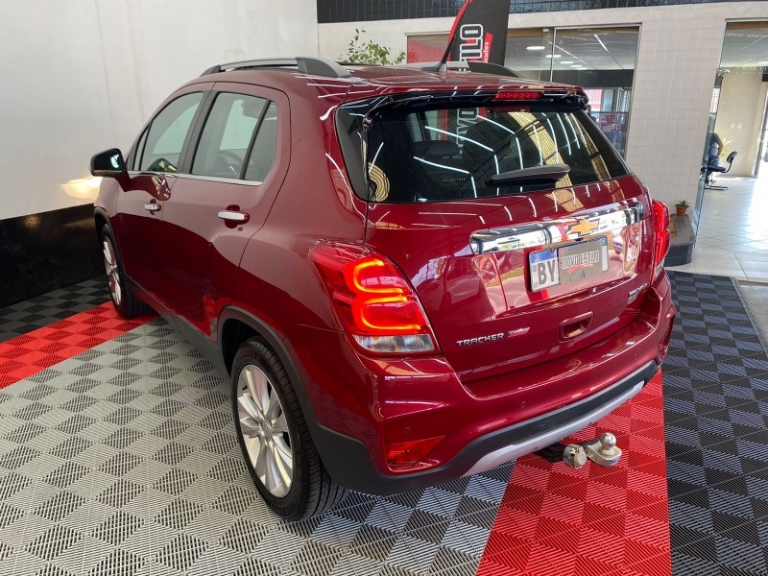 CHEVROLET - TRACKER - 2018/2019 - Vermelha - R$ 95.000,00