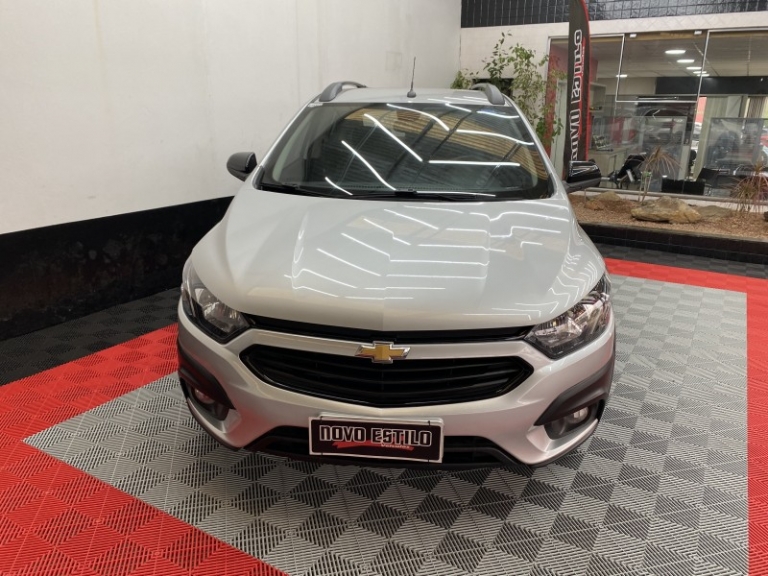 CHEVROLET - ONIX - 2019/2019 - Prata - R$ 69.000,00