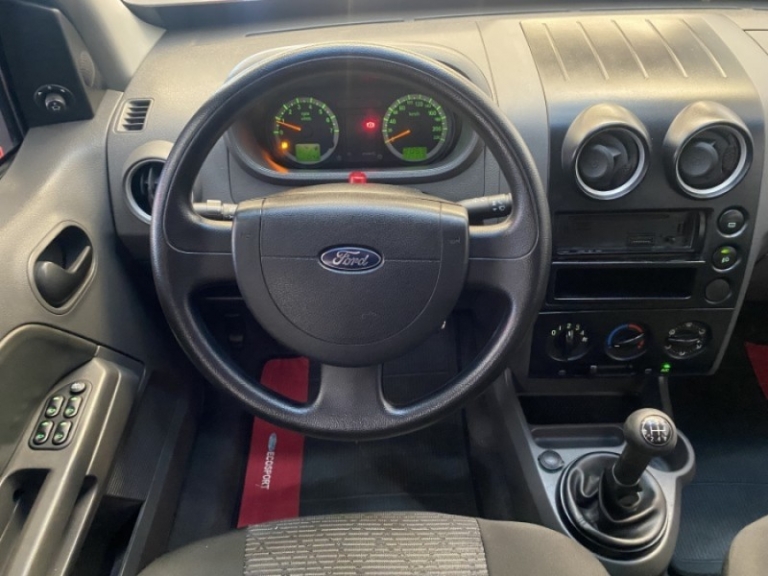 FORD - ECOSPORT - 2006/2006 - Vermelha - R$ 30.000,00