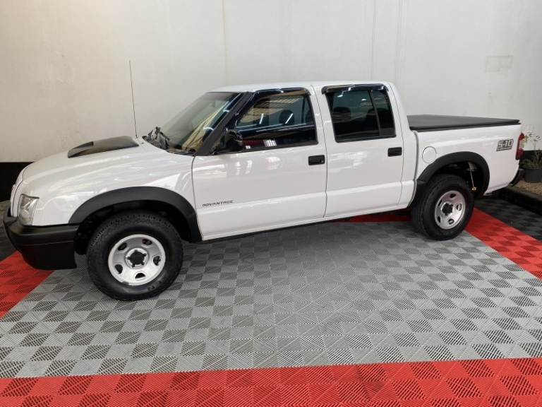 CHEVROLET - S10 - 2011/2011 - Branca - R$ 61.000,00