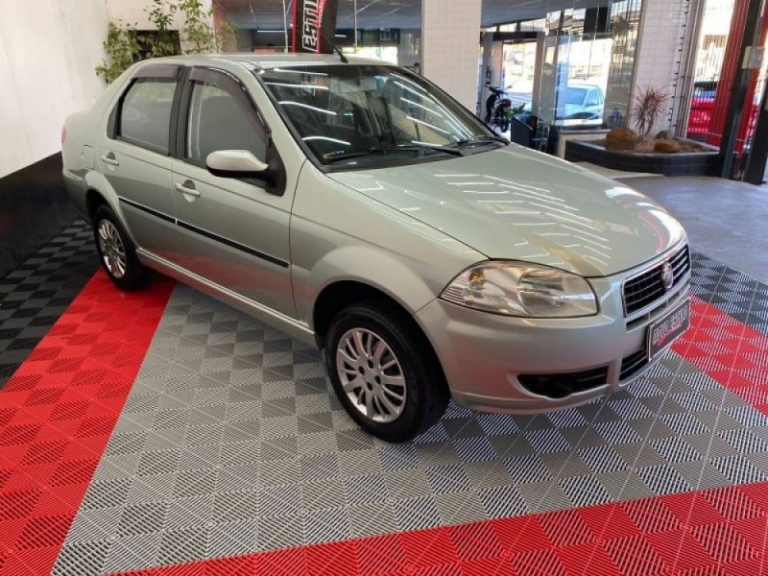 FIAT - SIENA - 2009/2010 - Verde - R$ 26.000,00