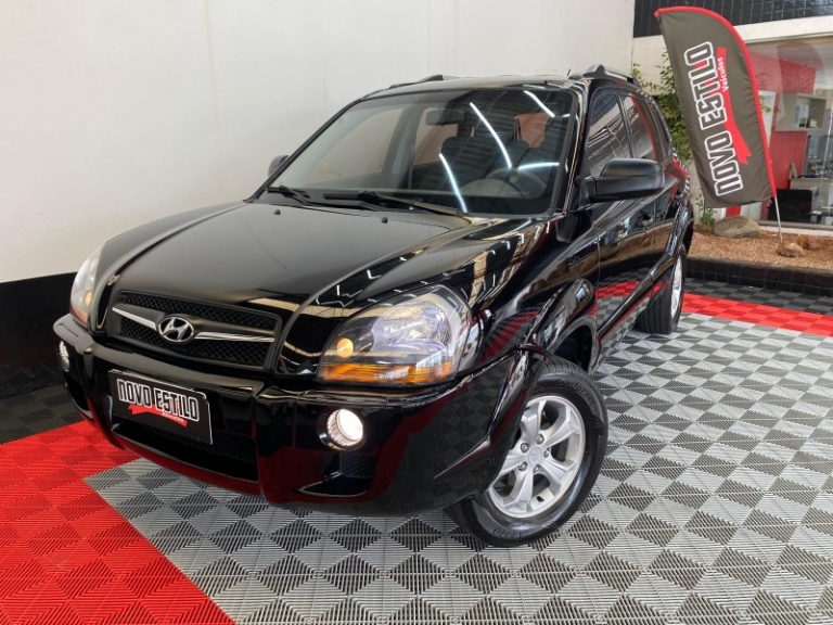 HYUNDAI - TUCSON - 2011/2012 - Preta - R$ 45.000,00