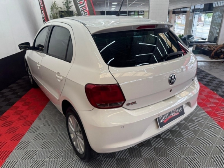 VOLKSWAGEN - GOL - 2014/2014 - Branca - R$ 43.900,00