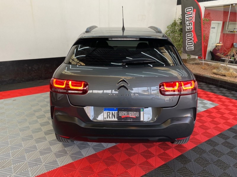 CITROËN - C4 CACTUS - 2021/2022 - Cinza - R$ 82.900,00