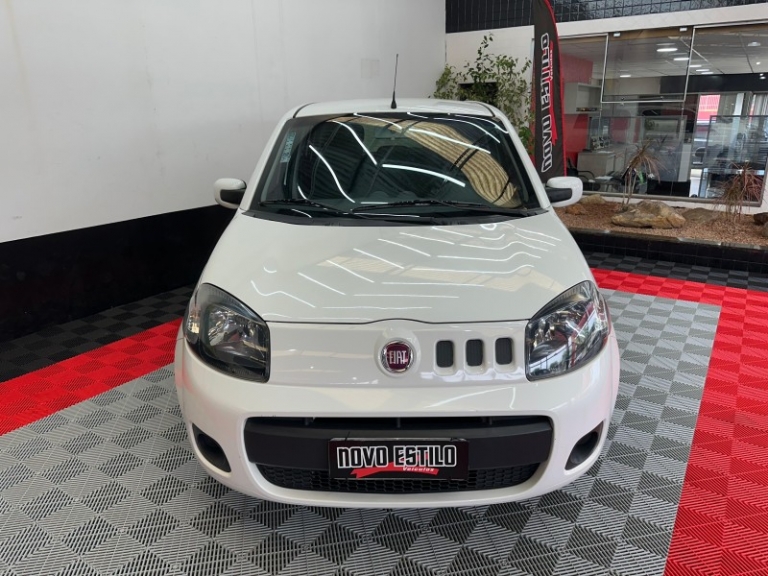 FIAT - UNO - 2015/2016 - Branca - R$ 38.000,00