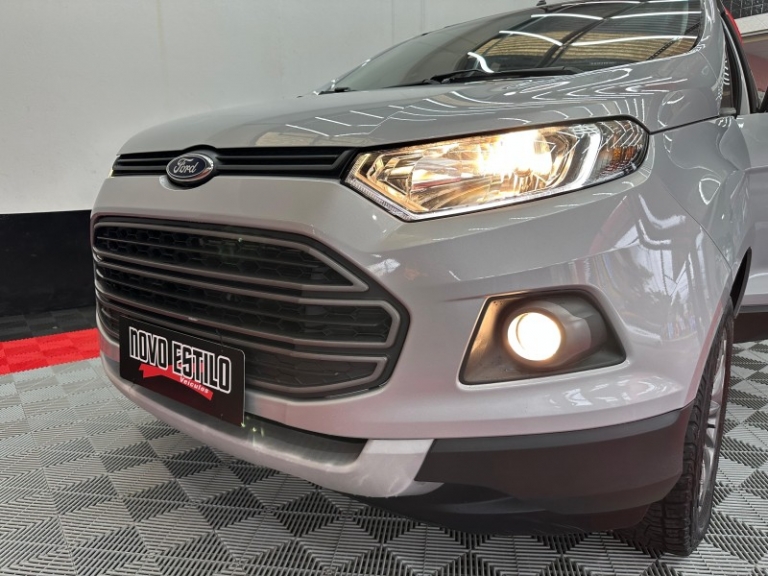 FORD - ECOSPORT - 2013/2014 - Prata - R$ 58.000,00