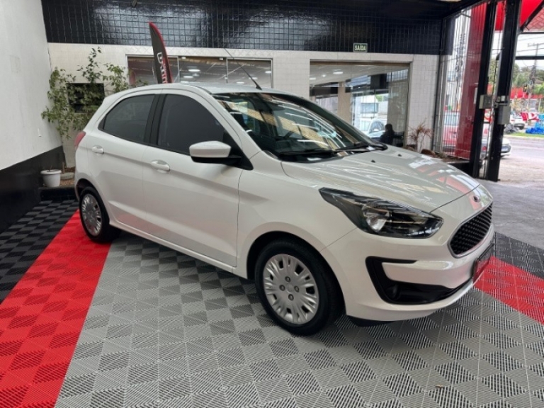 FORD - KA - 2020/2020 - Branca - R$ 66.000,00