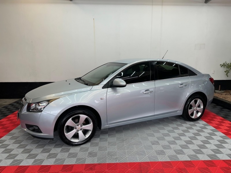 CHEVROLET - CRUZE - 2012/2012 - Prata - R$ 52.000,00