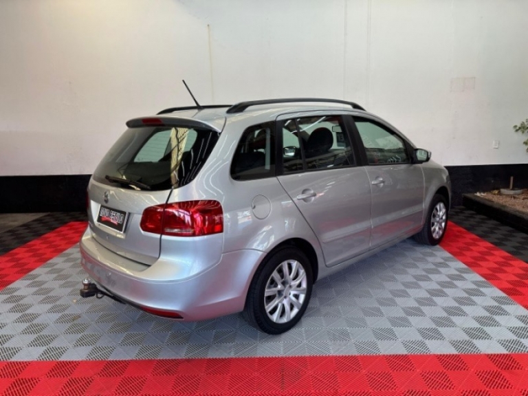 VOLKSWAGEN - SPACEFOX - 2012/2013 - Prata - R$ 43.000,00