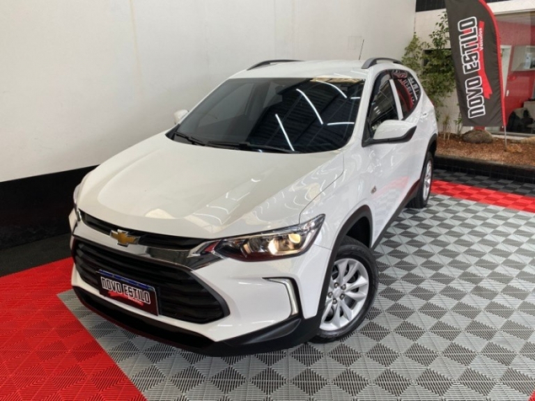 CHEVROLET - TRACKER - 2022/2023 - Branca - R$ 105.000,00