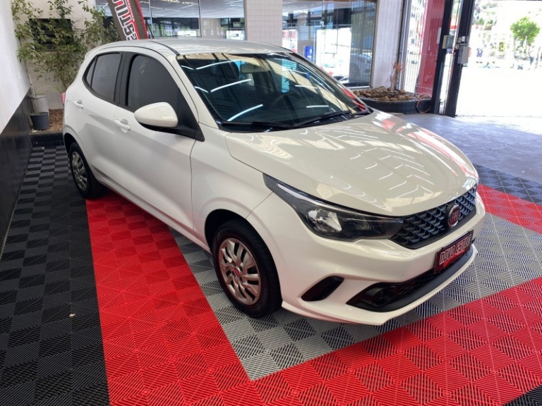 FIAT - ARGO - 2018/2019 - Branca - R$ 54.000,00