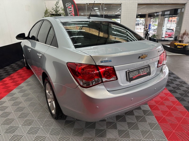 CHEVROLET - CRUZE - 2012/2012 - Prata - R$ 52.000,00