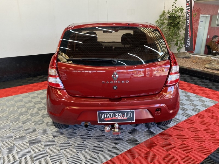 RENAULT - SANDERO - 2012/2012 - Vermelha - R$ 33.000,00