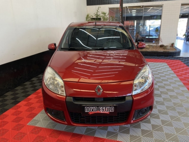 RENAULT - SANDERO - 2012/2012 - Vermelha - R$ 33.000,00