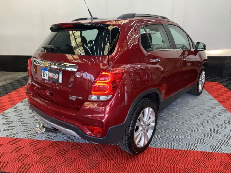 CHEVROLET - TRACKER - 2018/2019 - Vermelha - R$ 95.000,00