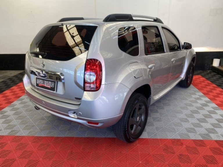 RENAULT - DUSTER - 2012/2013 - Prata - R$ 52.000,00