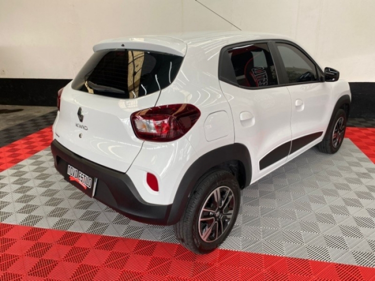 RENAULT - KWID - 2023/2024 - Branca - R$ 63.000,00