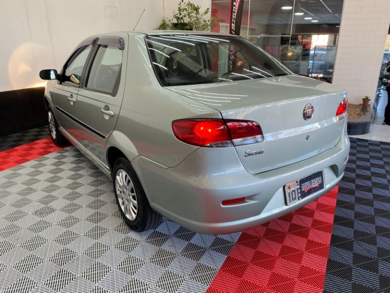 FIAT - SIENA - 2009/2010 - Verde - R$ 26.000,00