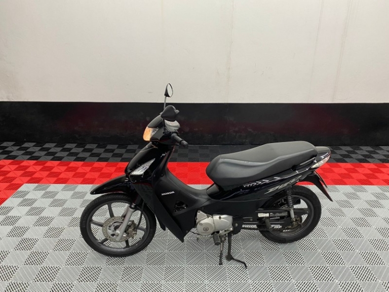 HONDA - BIZ 125 - 2006/2006 - Preta - R$ 9.500,00