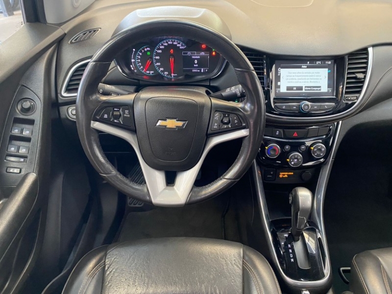 CHEVROLET - TRACKER - 2018/2019 - Vermelha - R$ 95.000,00