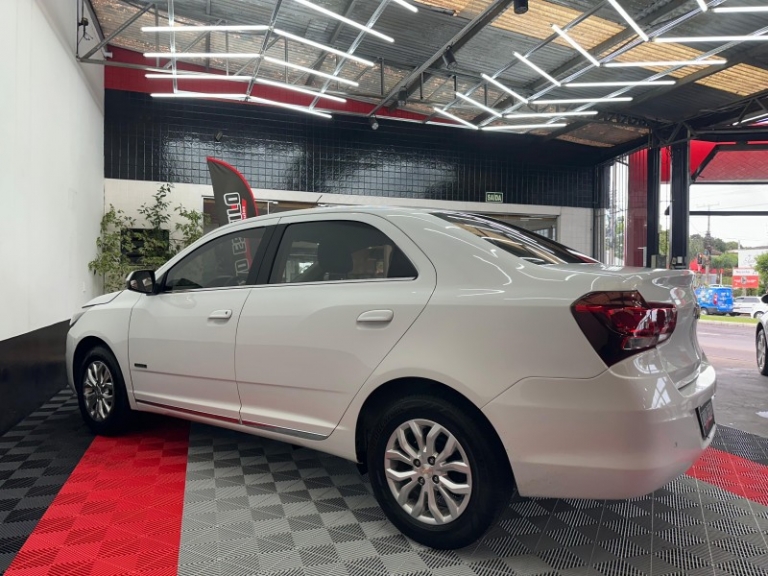 CHEVROLET - COBALT - 2017/2017 - Branca - R$ 59.900,00