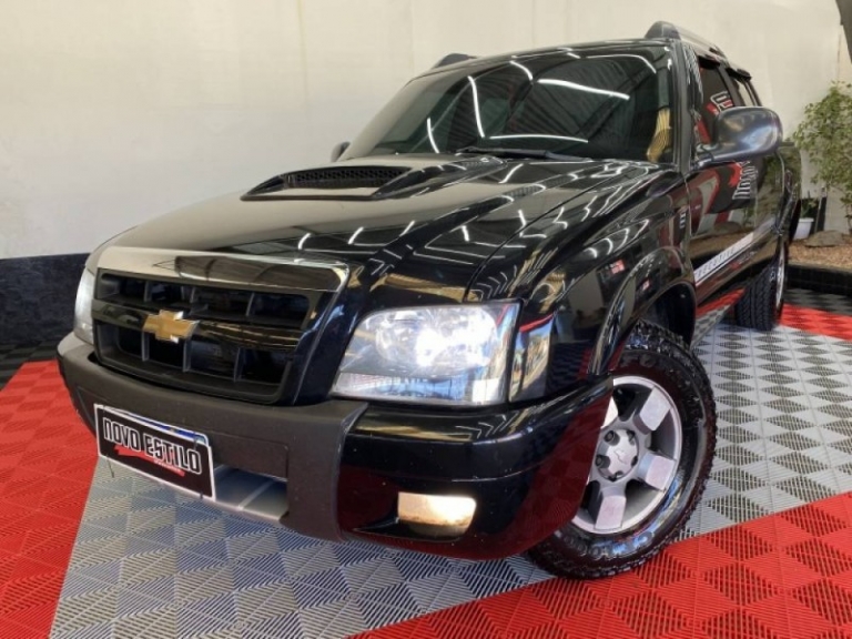 CHEVROLET - S10 - 2010/2011 - Preta - R$ 69.000,00