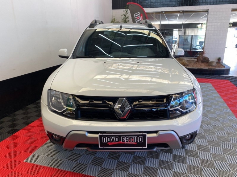 RENAULT - DUSTER - 2018/2018 - Branca - R$ 72.000,00