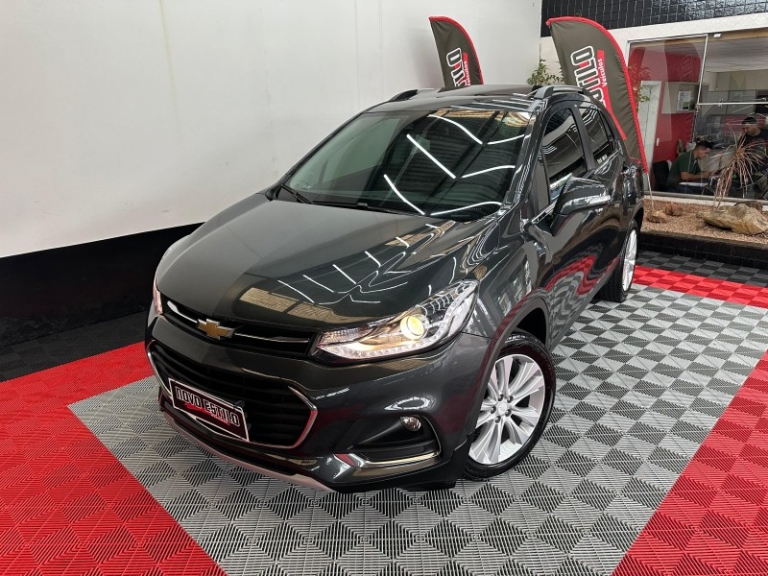 CHEVROLET - TRACKER - 2018/2018 - Cinza - R$ 92.000,00