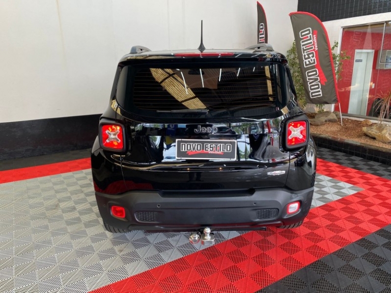 JEEP - RENEGADE - 2016/2016 - Preta - R$ 73.000,00