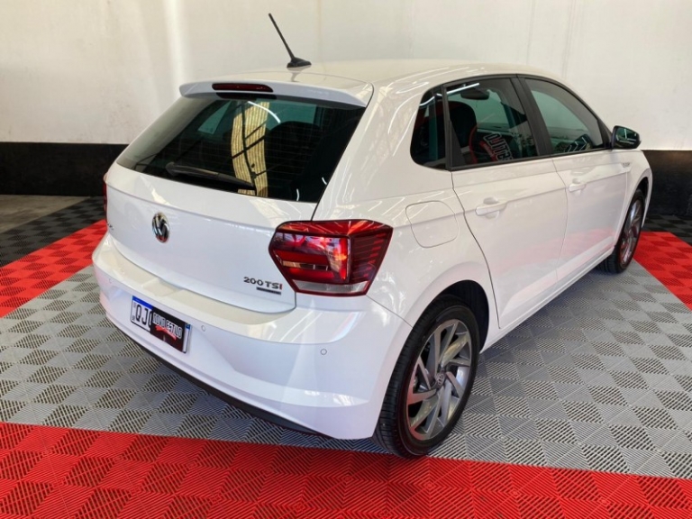 VOLKSWAGEN - POLO - 2018/2019 - Branca - R$ 82.900,00