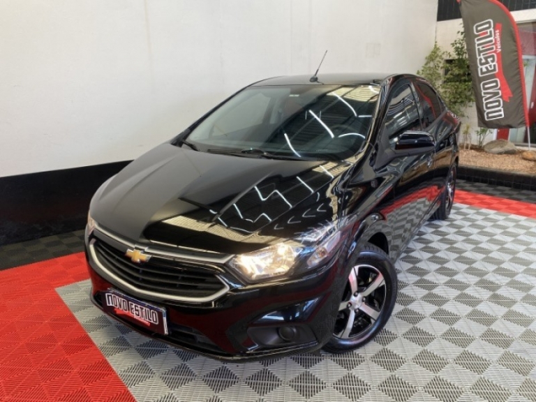 CHEVROLET - PRISMA - 2016/2017 - Preta - R$ 57.000,00