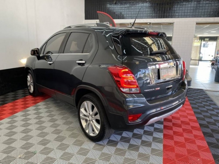 CHEVROLET - TRACKER - 2018/2018 - Cinza - R$ 94.000,00