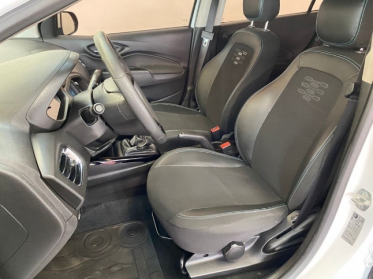 CHEVROLET - PRISMA - 2019/2019 - Branca - R$ 62.000,00