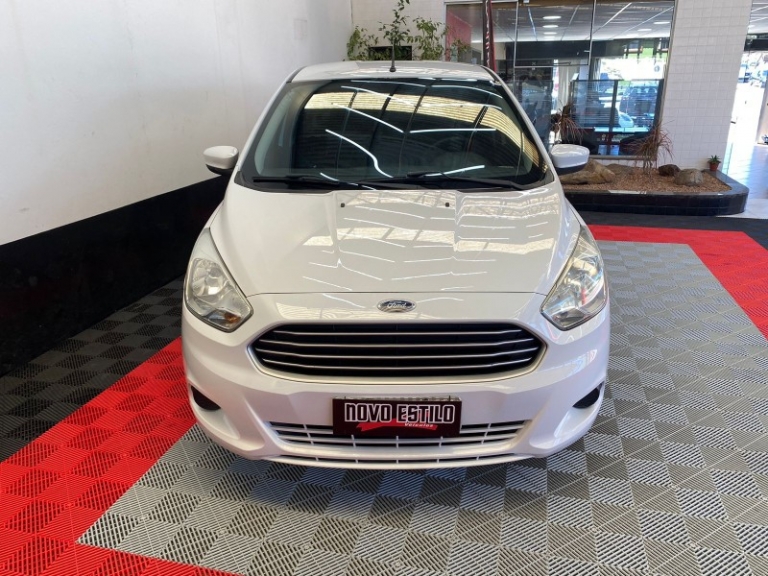 FORD - KA + - 2014/2015 - Branca - R$ 44.000,00