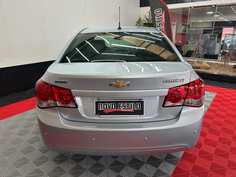 CHEVROLET - CRUZE - 2012/2012 - Prata - R$ 52.000,00