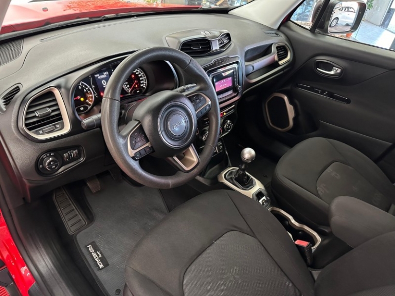 JEEP - RENEGADE - 2015/2016 - Vermelha - R$ 67.900,00