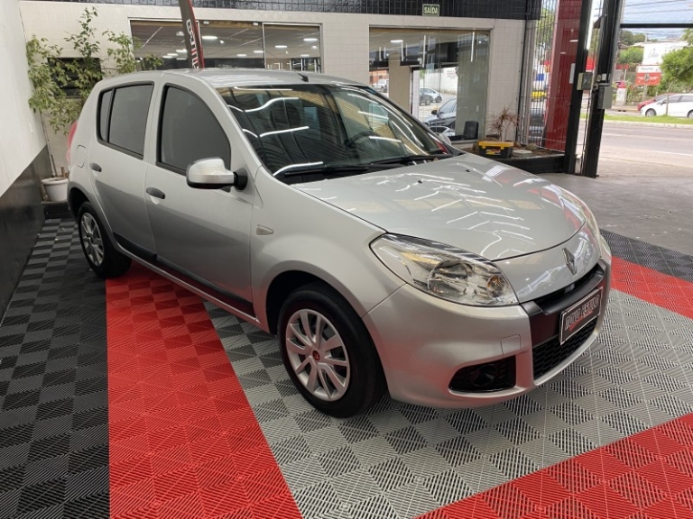 RENAULT - SANDERO - 2012/2012 - Prata - R$ 33.000,00