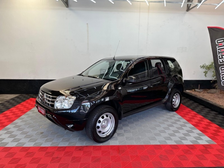 RENAULT - DUSTER - 2011/2012 - Preta - R$ 45.900,00