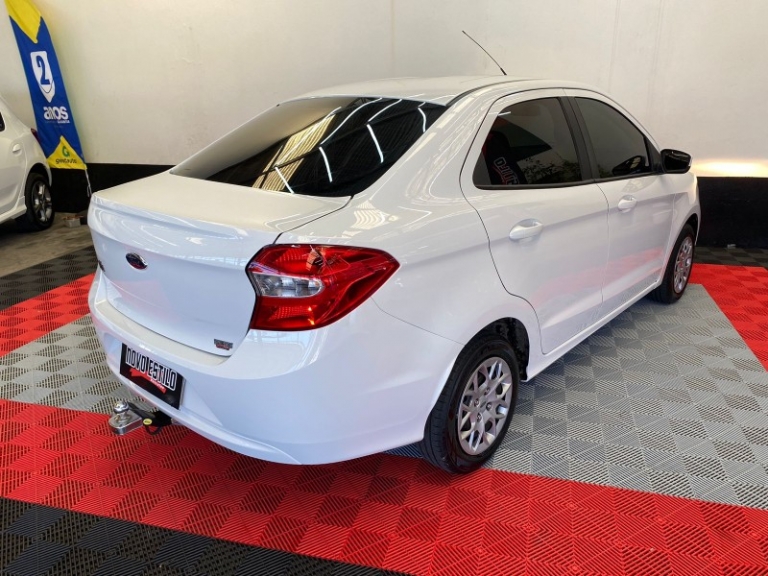 FORD - KA + - 2014/2015 - Branca - R$ 44.000,00