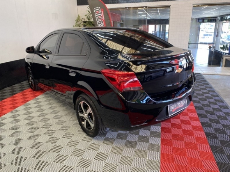 CHEVROLET - PRISMA - 2016/2017 - Preta - R$ 57.000,00